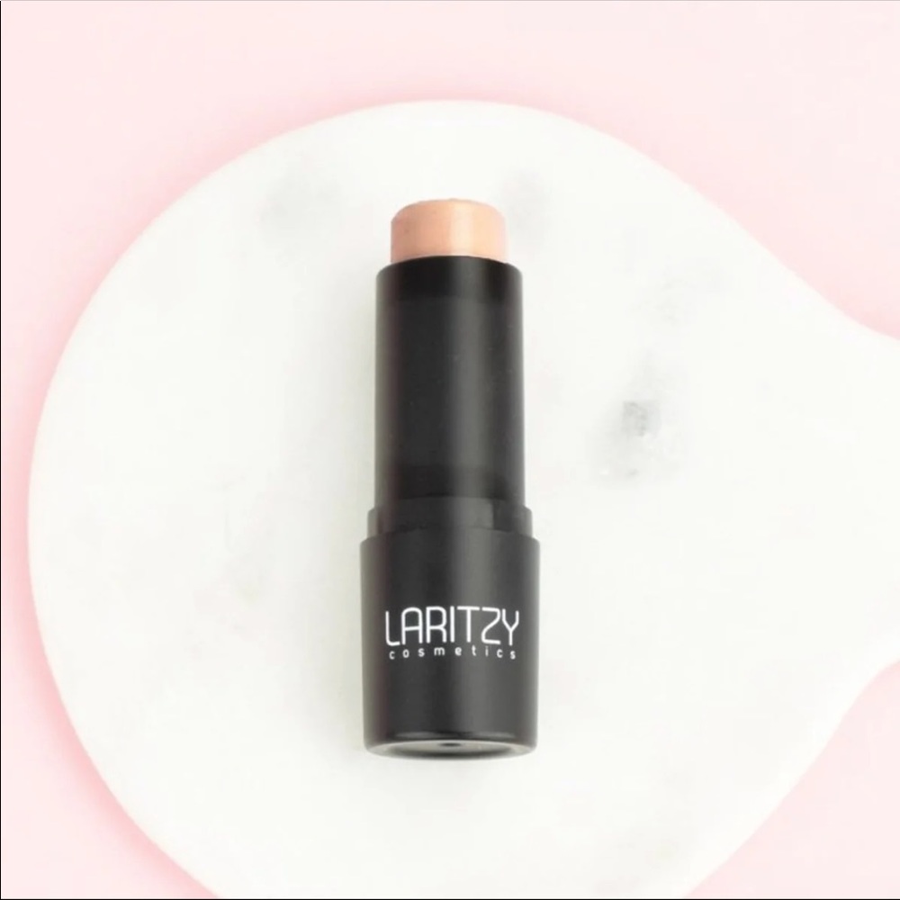 LARITZY COSMETICS HALO LIGHT STIX 🆕